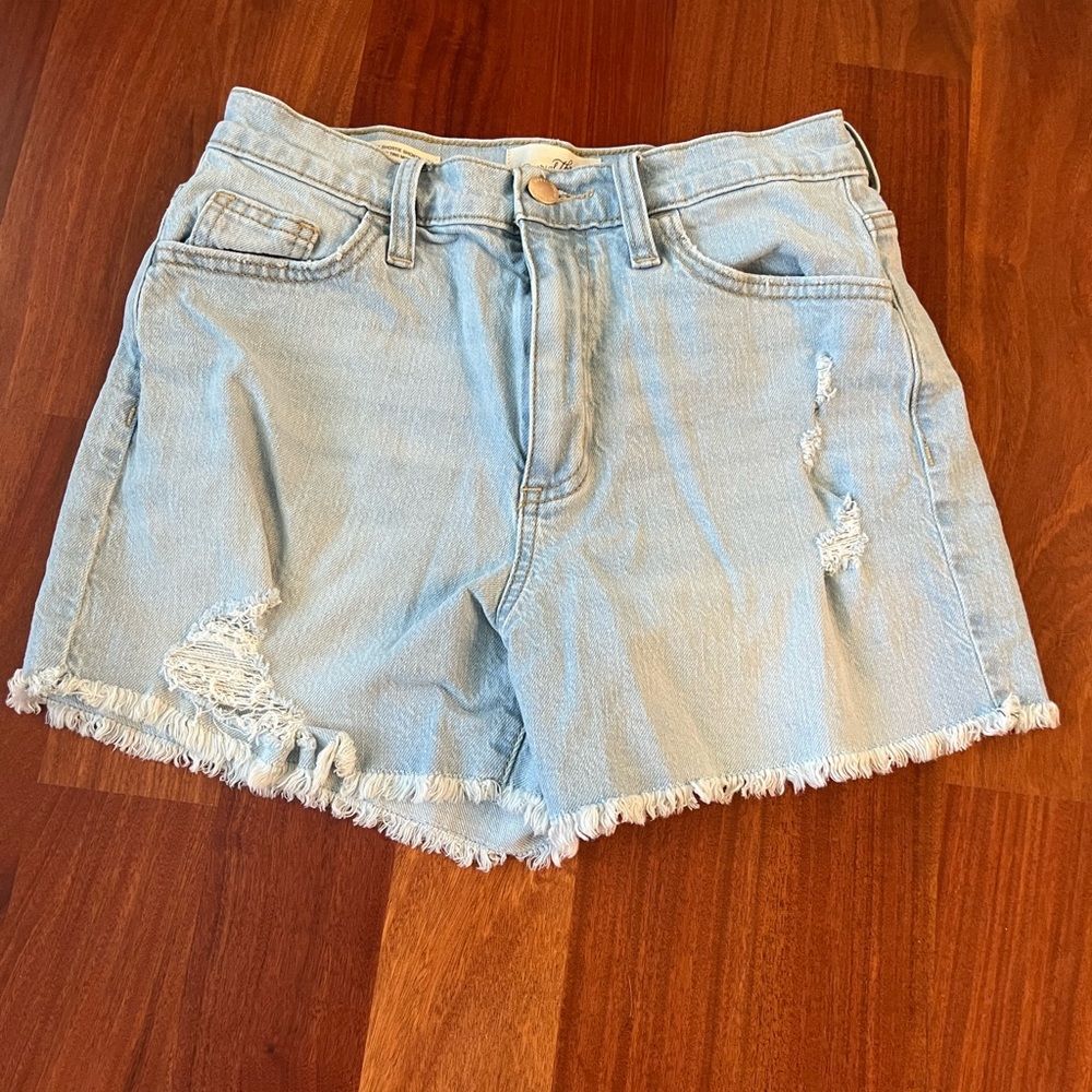 Universal Thread Shorts 2R